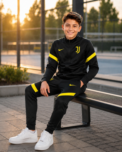 DEČIJA TRENERKA JUVENTUS – BLACK-YELLOW ⚫🟡⚽